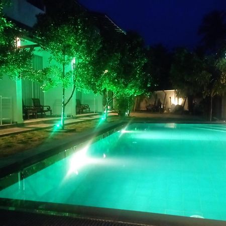 The Ritz Hikkaduwa Hotell Exteriör bild