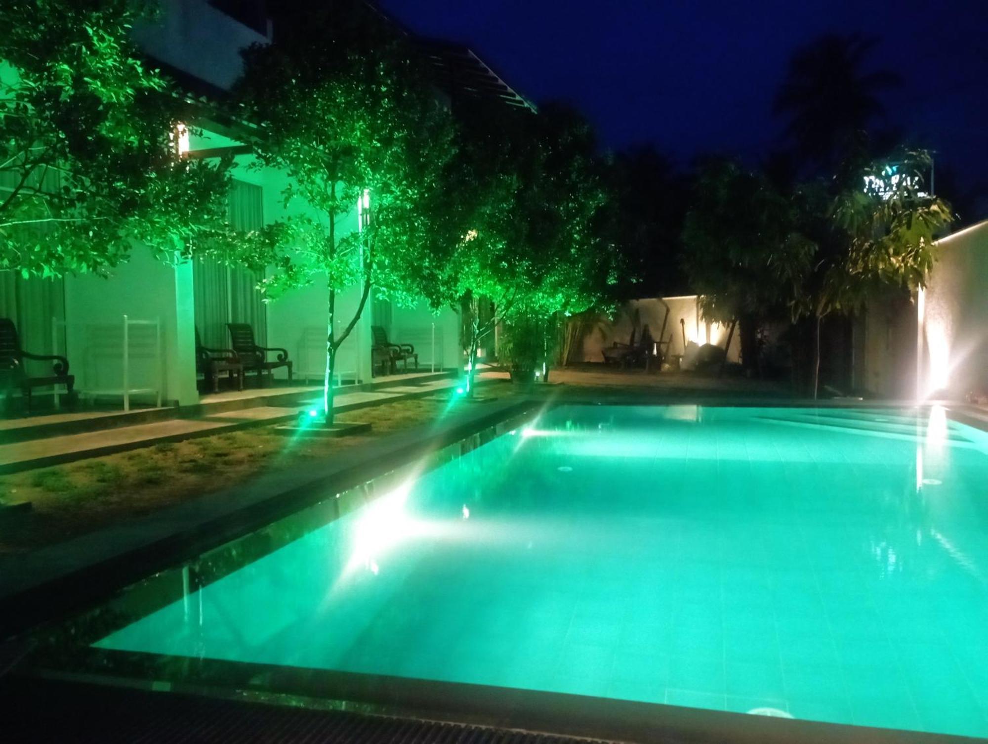 The Ritz Hikkaduwa Hotell Exteriör bild
