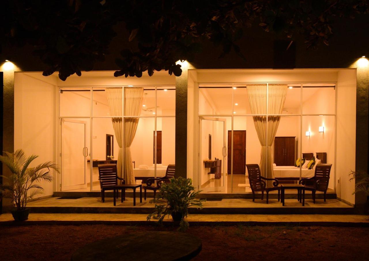 The Ritz Hikkaduwa Hotell Exteriör bild