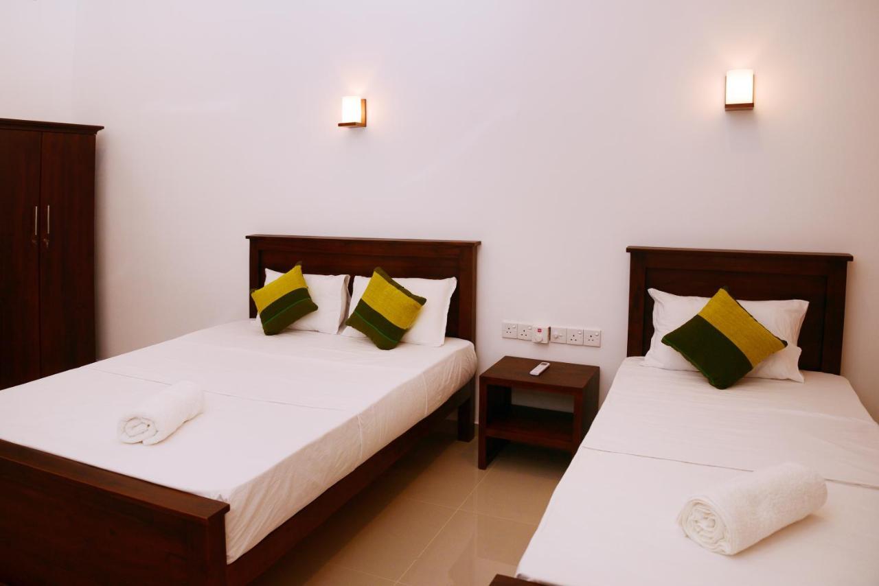 The Ritz Hikkaduwa Hotell Exteriör bild