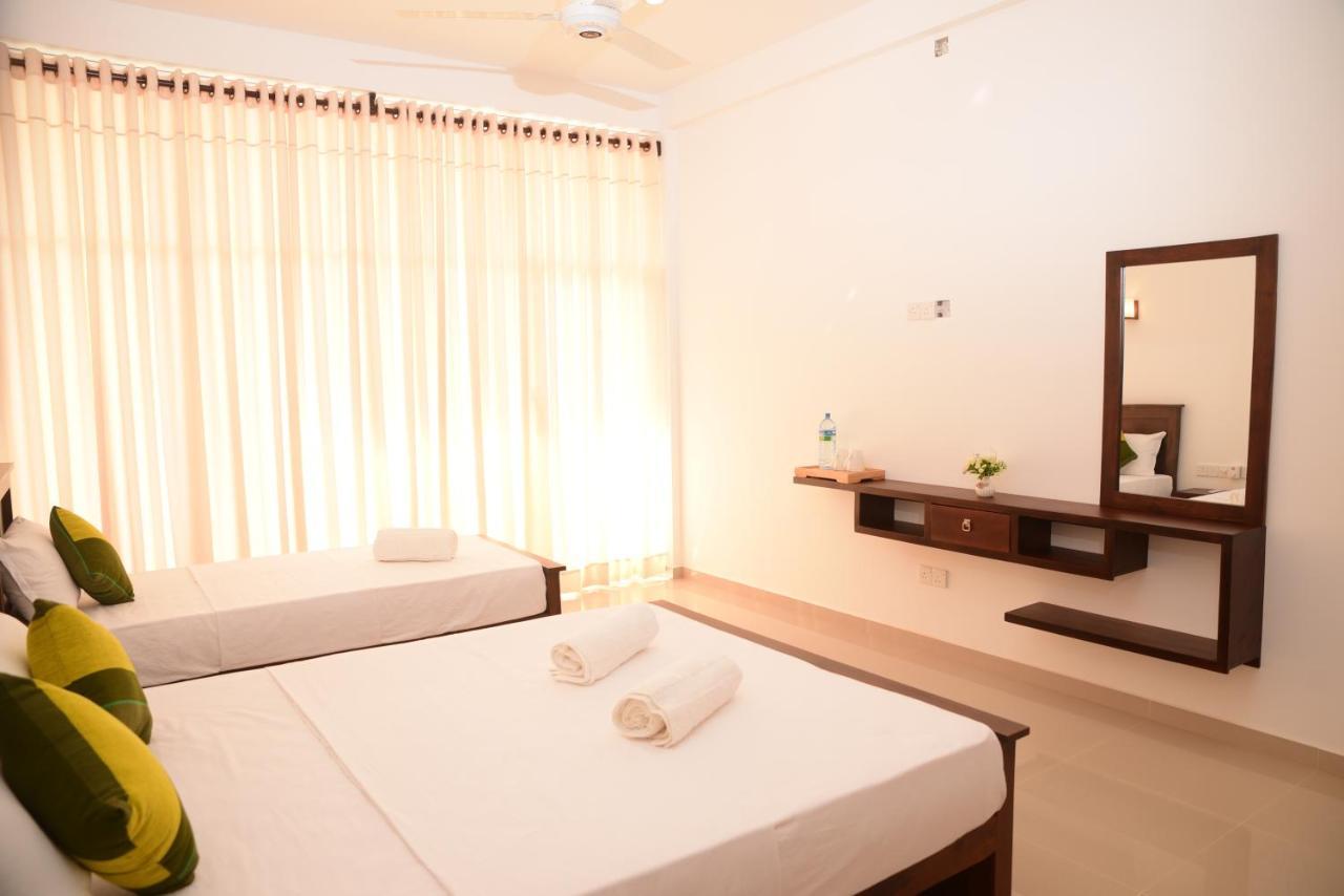 The Ritz Hikkaduwa Hotell Exteriör bild